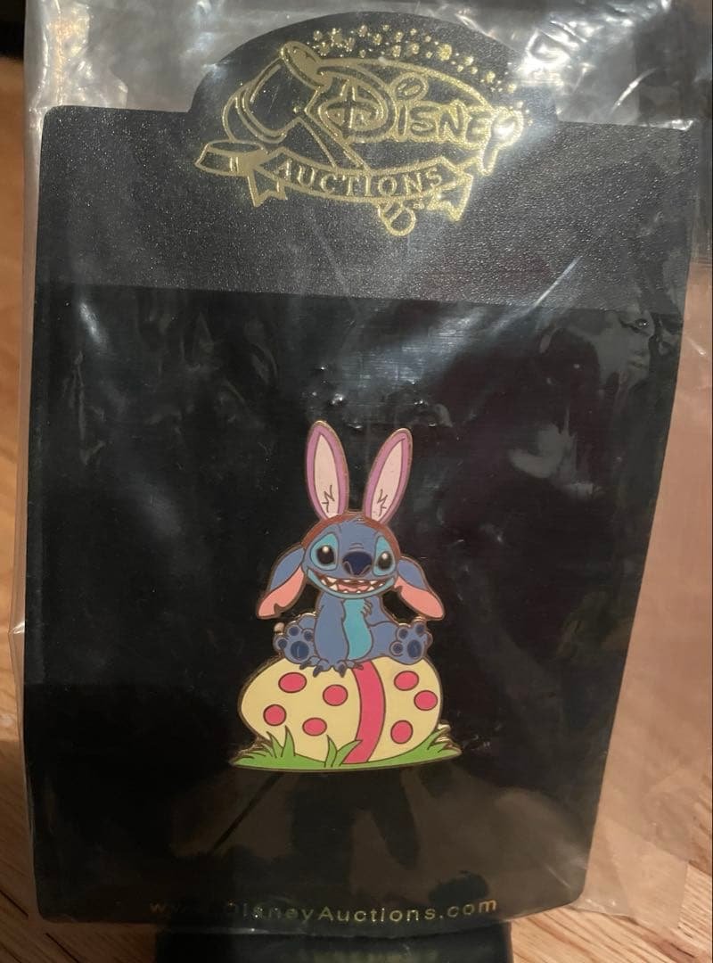 ディズニーオークション リロ＆スティッチ イースターバニー ピンバッジ 新品