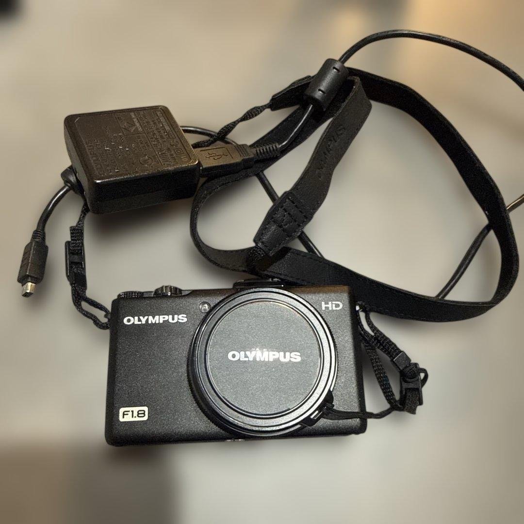 中古品　OLYMPUS XZ-1 コンパクトデジカメ