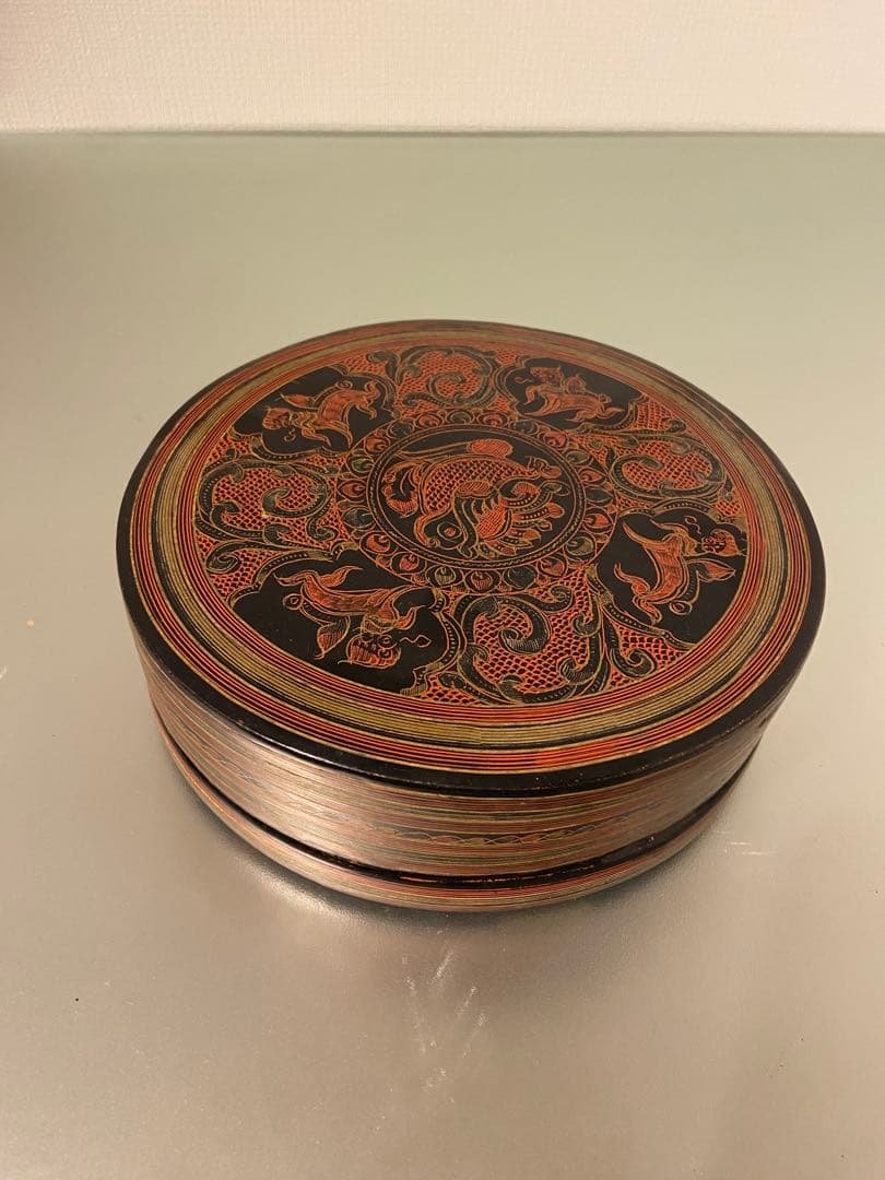 ビルマ70年代 漆器 重箱 装飾的模様 仕切り付き