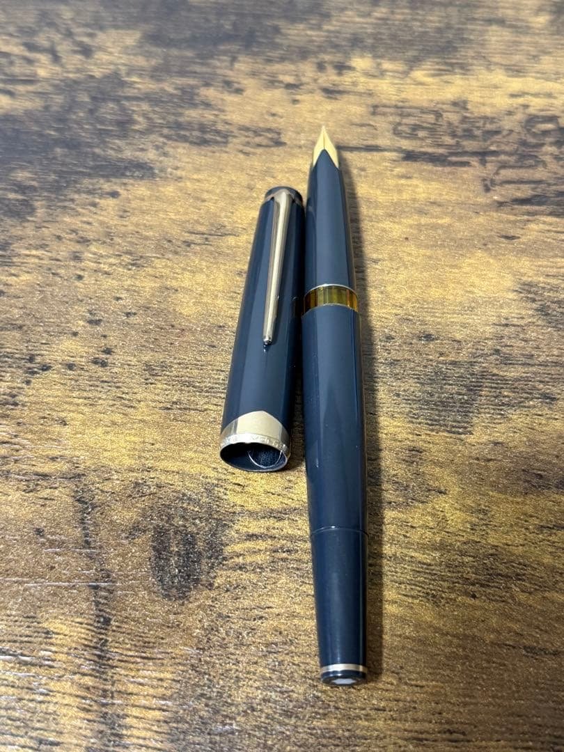 1960年代　グレー軸　モンブラン　No. 12 18c-750 万年筆　中細字