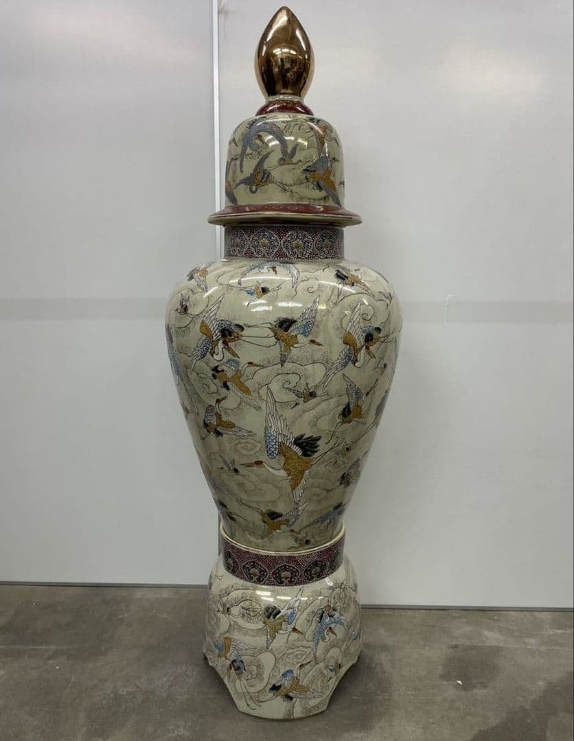沈香壺 約130cm 薩摩焼 大壷 特大 花瓶 葵紋 飾り壺 金襴手金彩 花鳥鶴