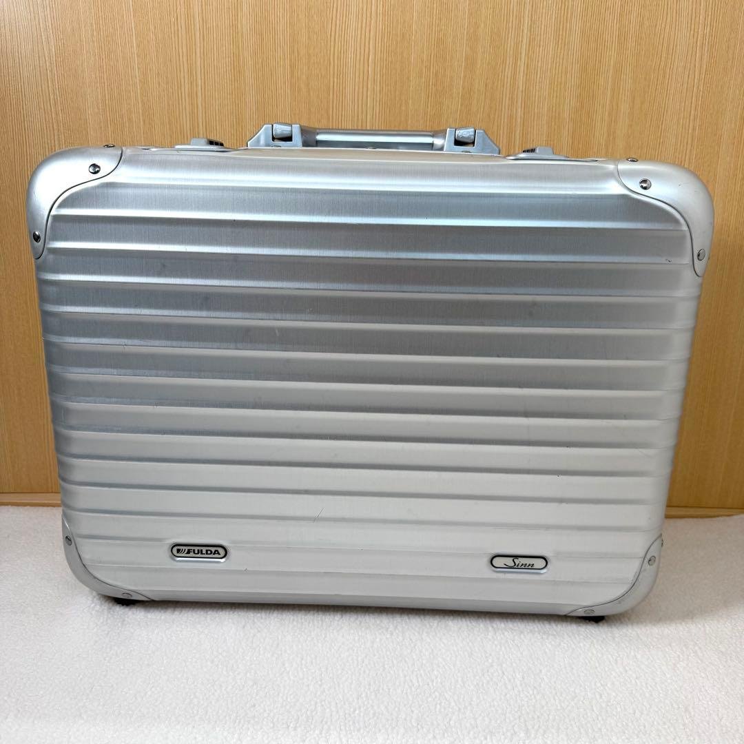 限定品　RIMOWA リモワ Sinn ジン Fulda アタッシュケース