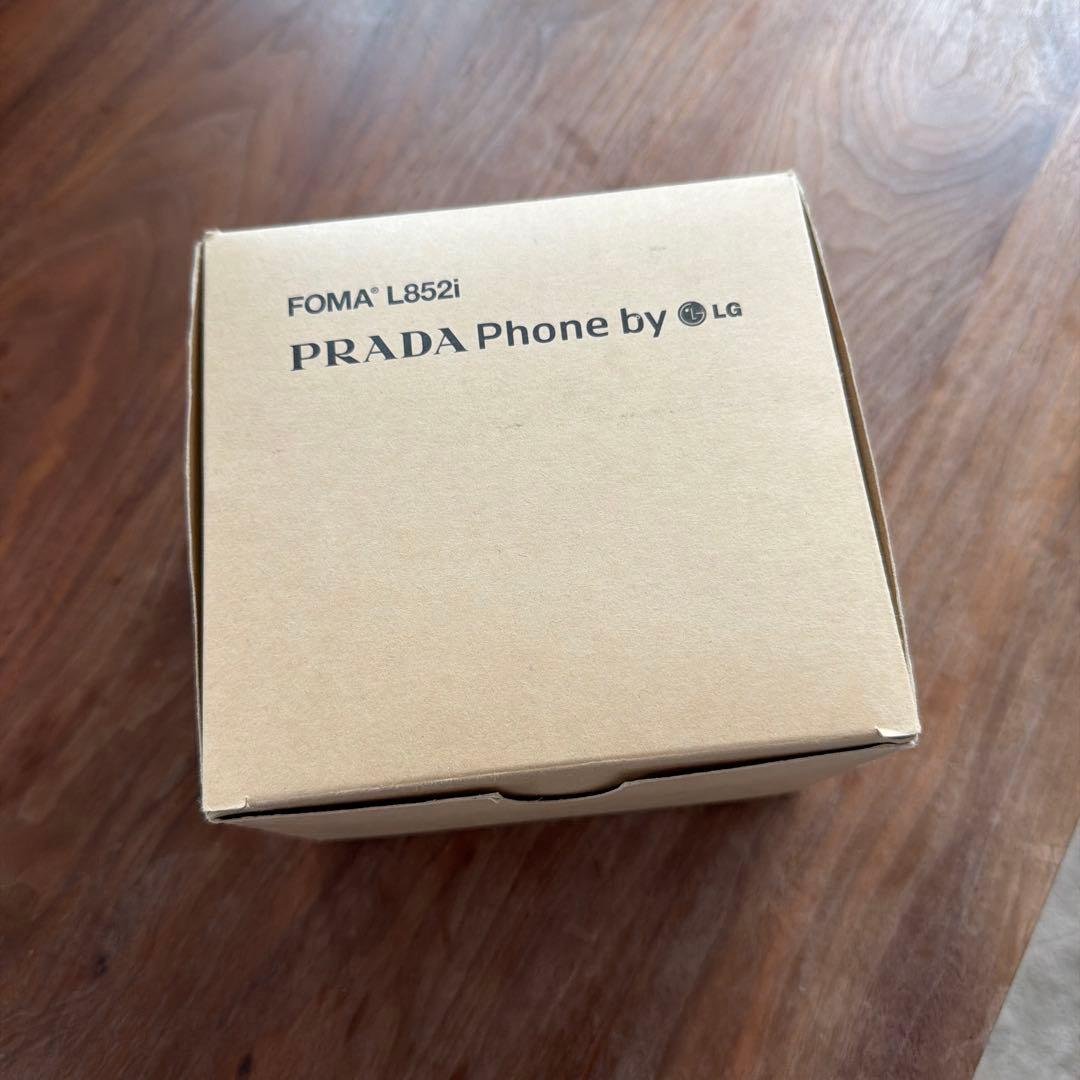 PRADAフォン