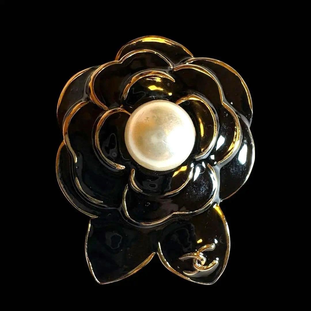 CHANEL シャネル　ブローチ　カメリア　花　ヴィンテージ　バラ　ピンバッジ
