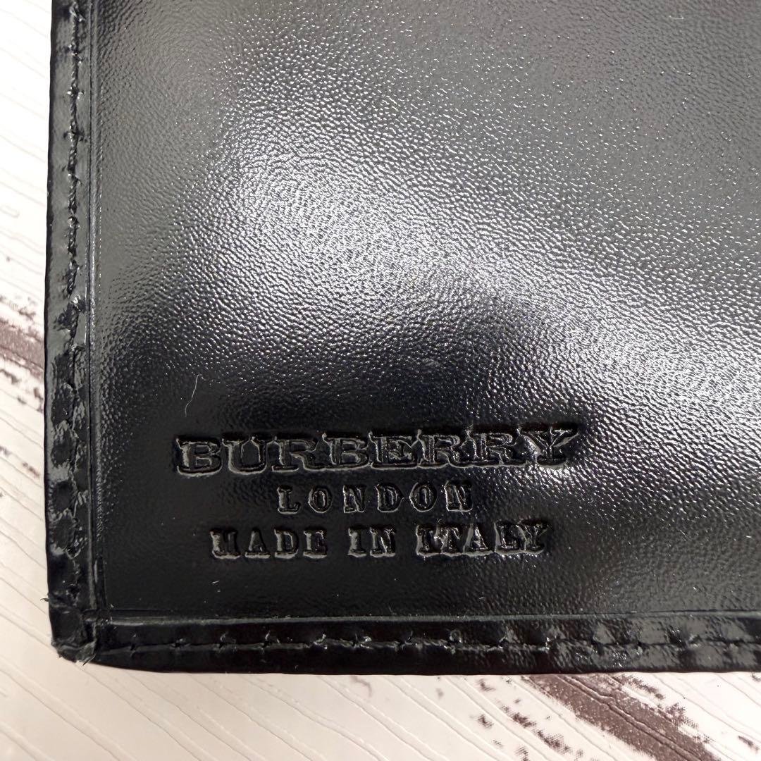 未使用　バーバリー　折り財布　ノバチェック　レザー　ロゴ金具