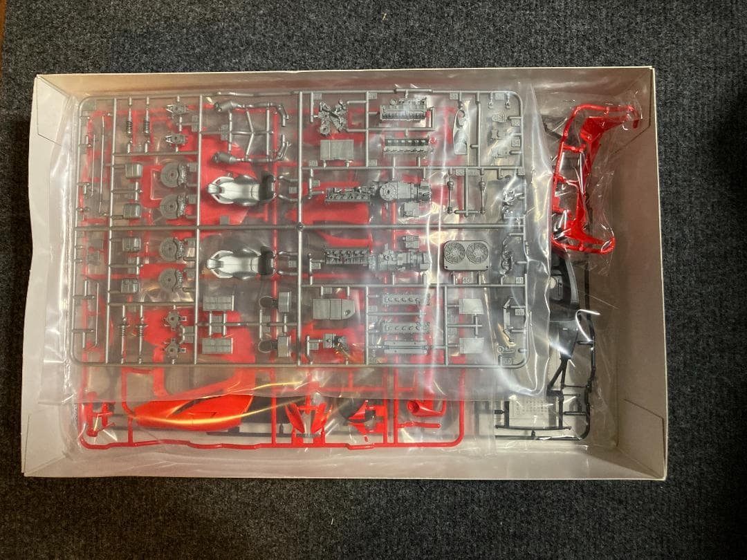 TAMIYA　1/24スポーツカーシリーズ　ラフェラーリ