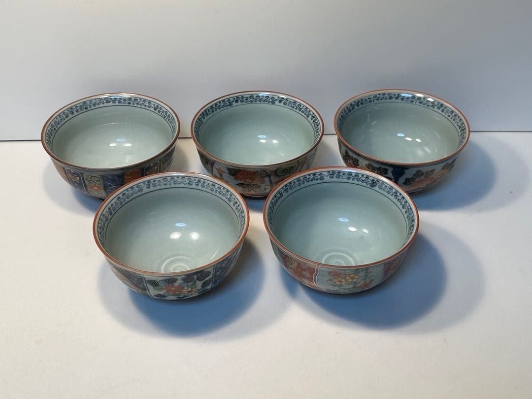 青と白の花柄 陶器ボウル 5個セット　有田焼　未使用