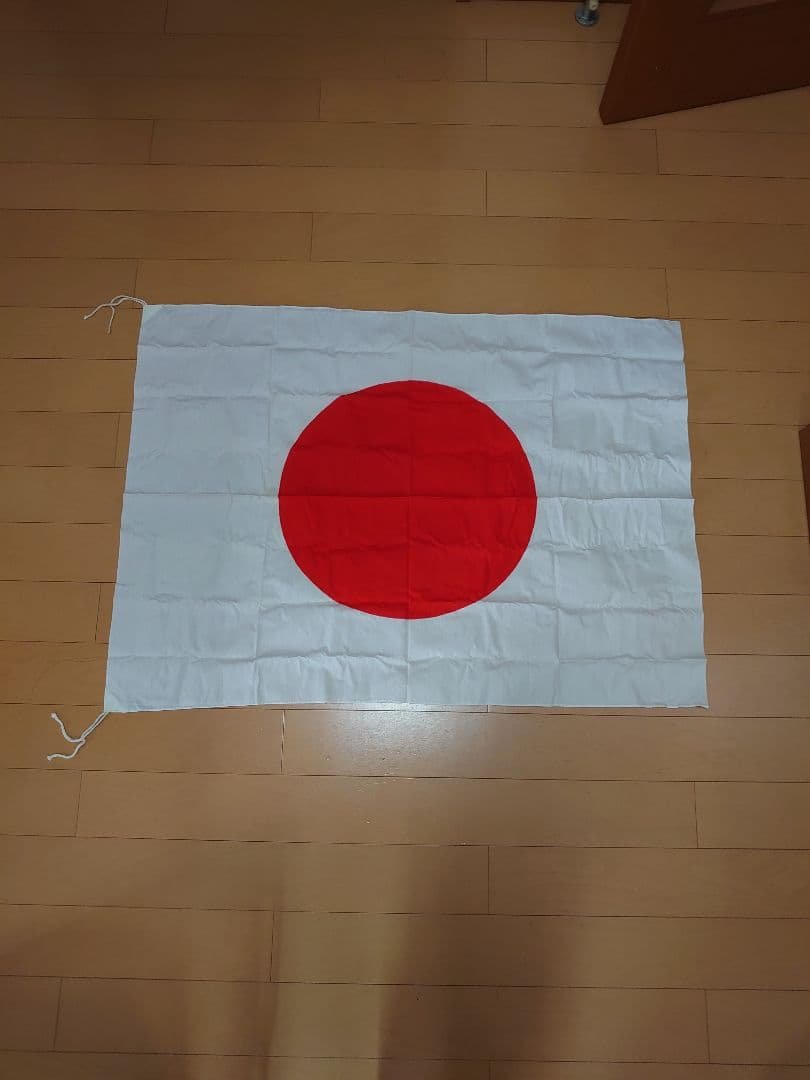 【日本国旗と収納木箱(国旗奉安庫)セット ＆ オマケ付き】