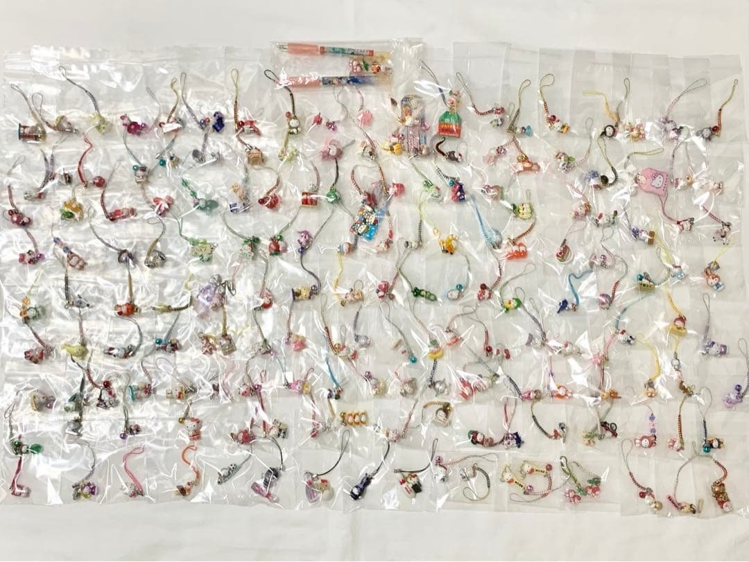 ご当地キティ　キーホルダー　ストラップ　ペン　170個セット　サンリオ