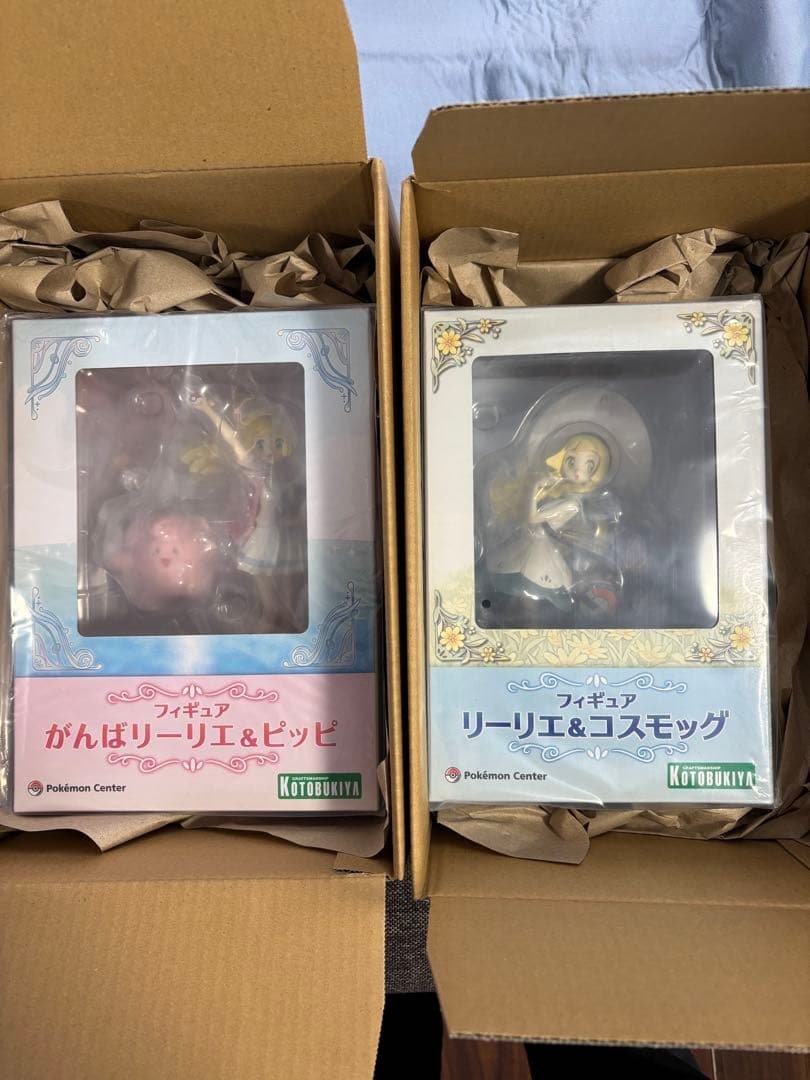 リリエ＆コスモッグ、リリーエ＆ヒッピー フィギュアセット