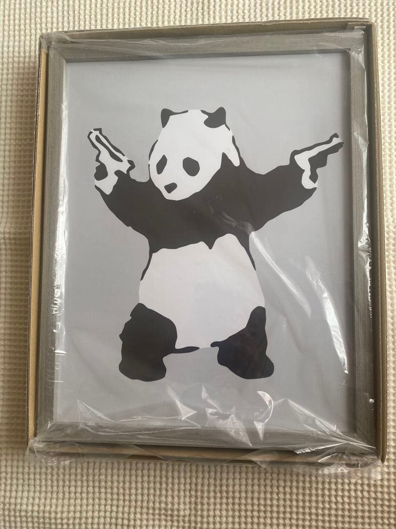 バンクシー アートフレーム Banksy ポスター パンダ 拳銃