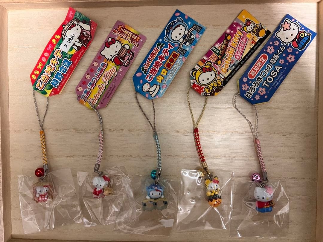 ご当地キティ　ハローキティ ストラップ セット　52個　まとめ売り