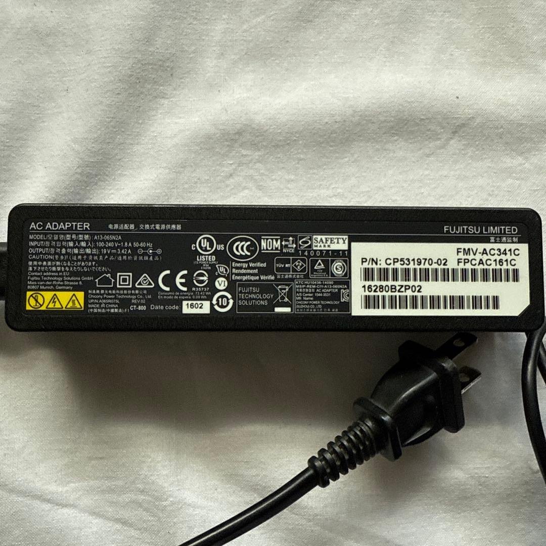 LIFEBOOK　FMVS90WW　ノートパソコン
