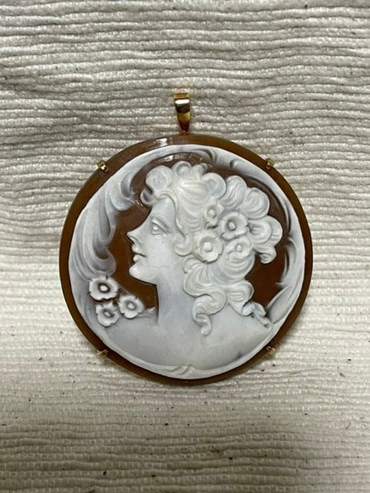 CAMEO カメオ K18 ブローチ　ペンダントどちらでも使える