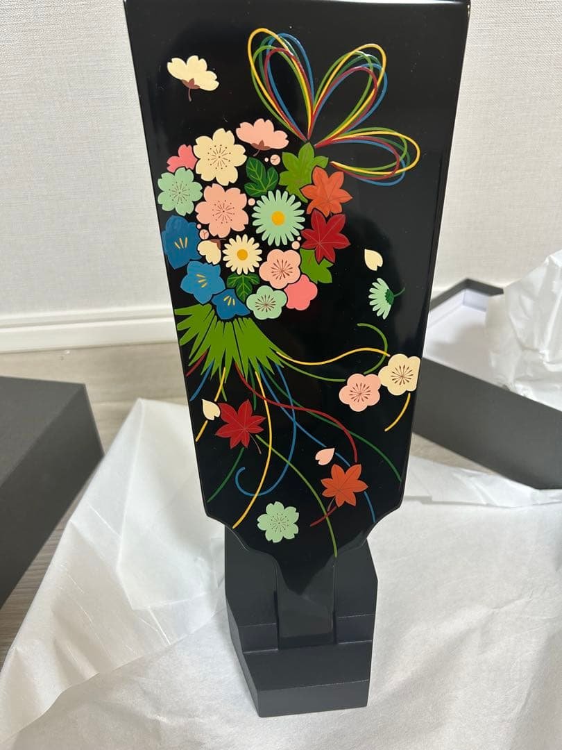 【宮内庁御用達　漆器 山田平安堂】 羽子板（専用台座付き）　花久寿玉