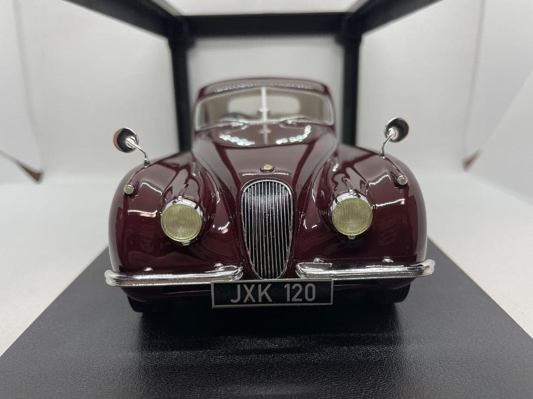 101-052 Cult 1/18 ジャガー Jaguar