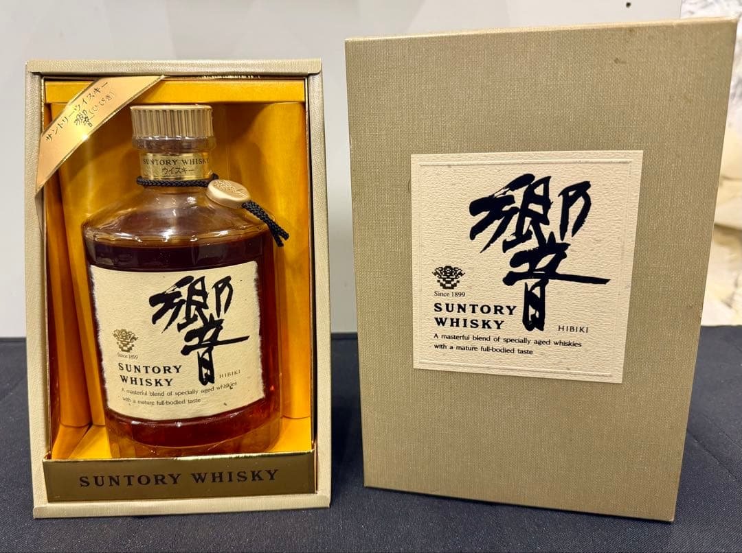 サントリー 響 750ml 43% 未開栓 金キャップ 裏ゴールドラベル 箱付
