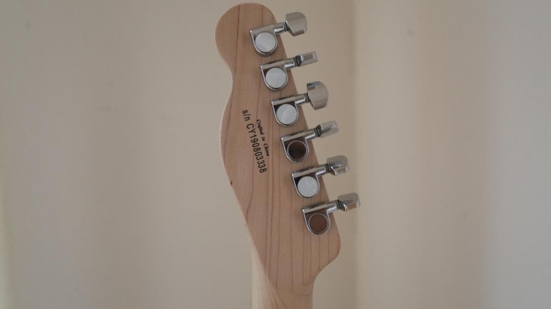 Squier by fender Telecaster　Ice Blue
