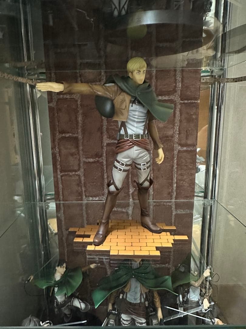 進撃の巨人　フィギュア　BRAVE-ACT 1/8 エルヴィン・スミス