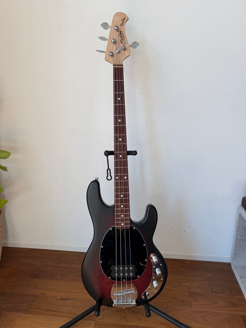 マ*シ様 【美品】Sterling by Music Man SUB Serie