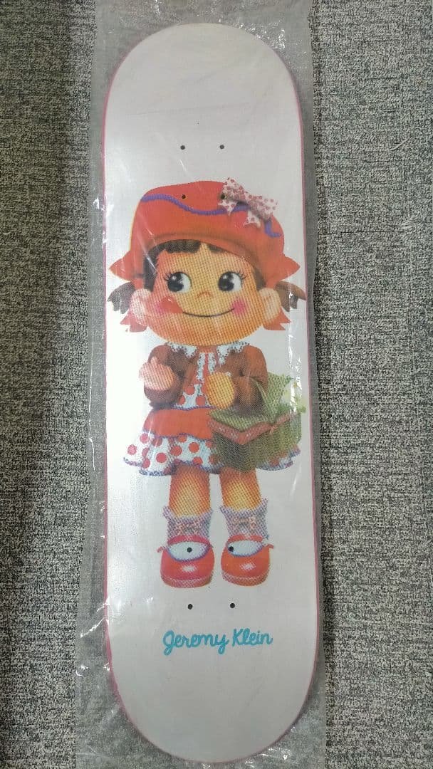 ！ペコちゃん(中指立てた)のスケートボードデッキ激レア品です。不二家 ポコちゃん
