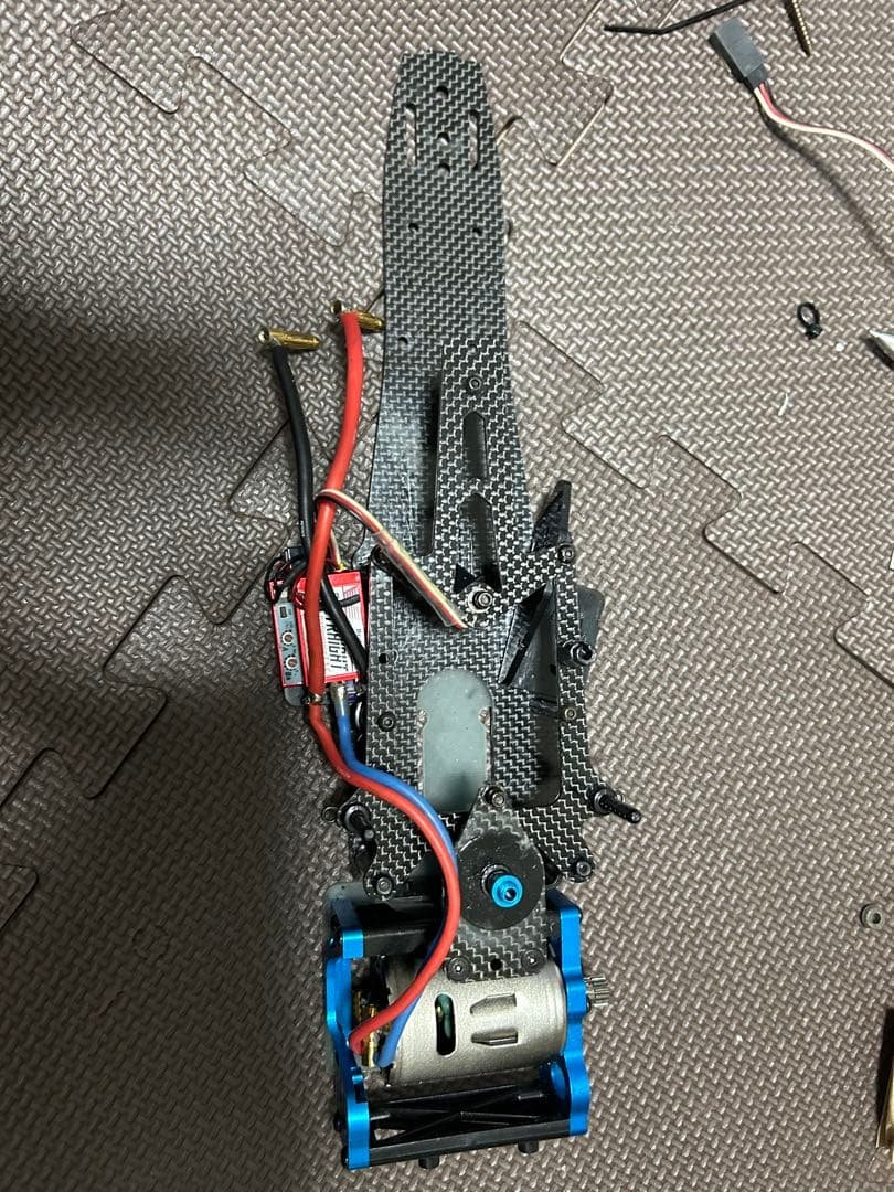 ラジコンヨコモ？京商？カーボン製シャーシ