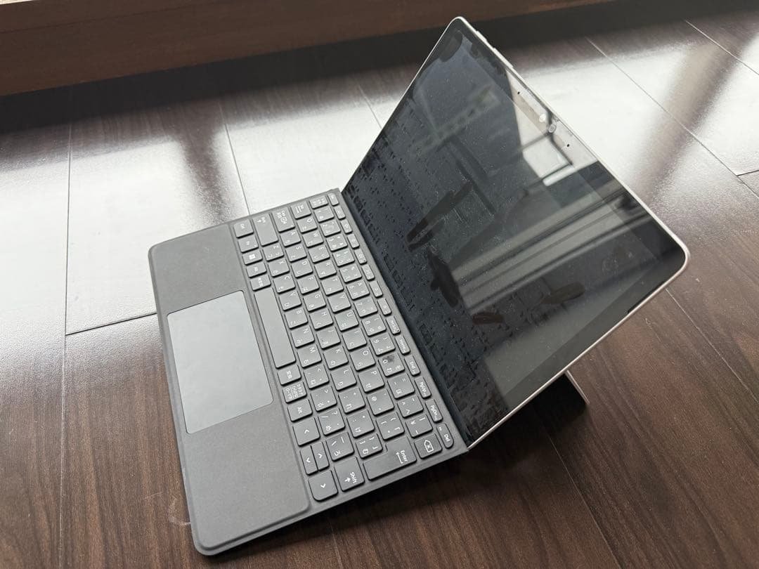 Surface Go 4 タイプカバー付き（win11 pro）